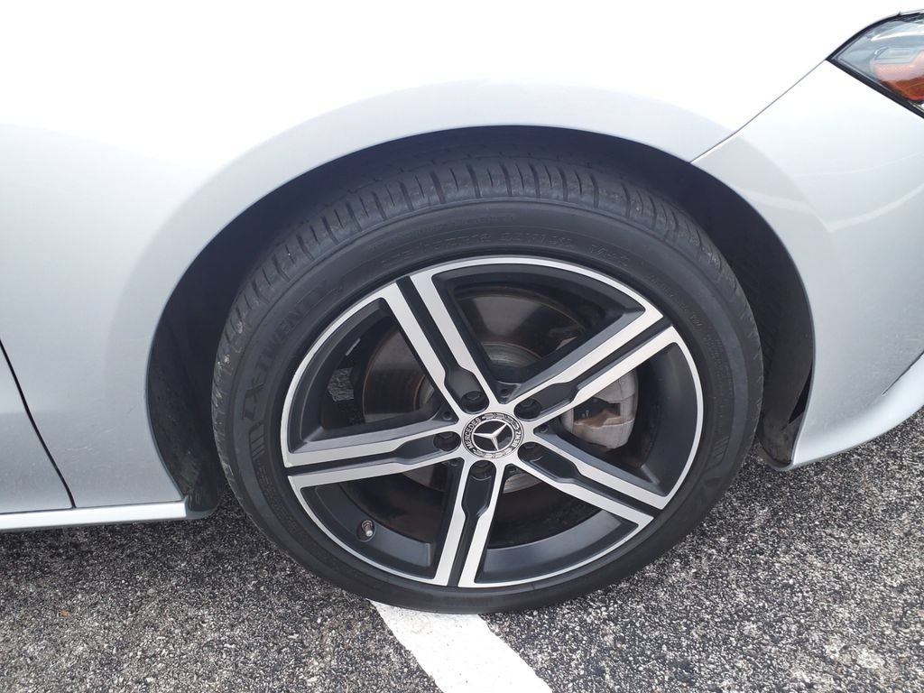 Used 2021 Mercedes-Benz CLA 250 image 9