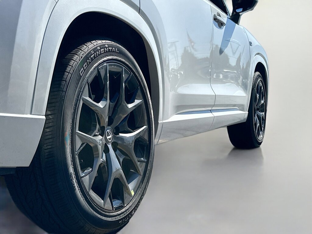 New 2026 Lexus TX 500h AWD image 13