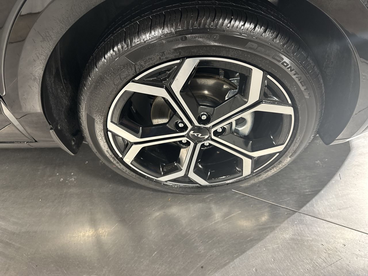 Certified 2025 Kia Niro SX Touring image 14