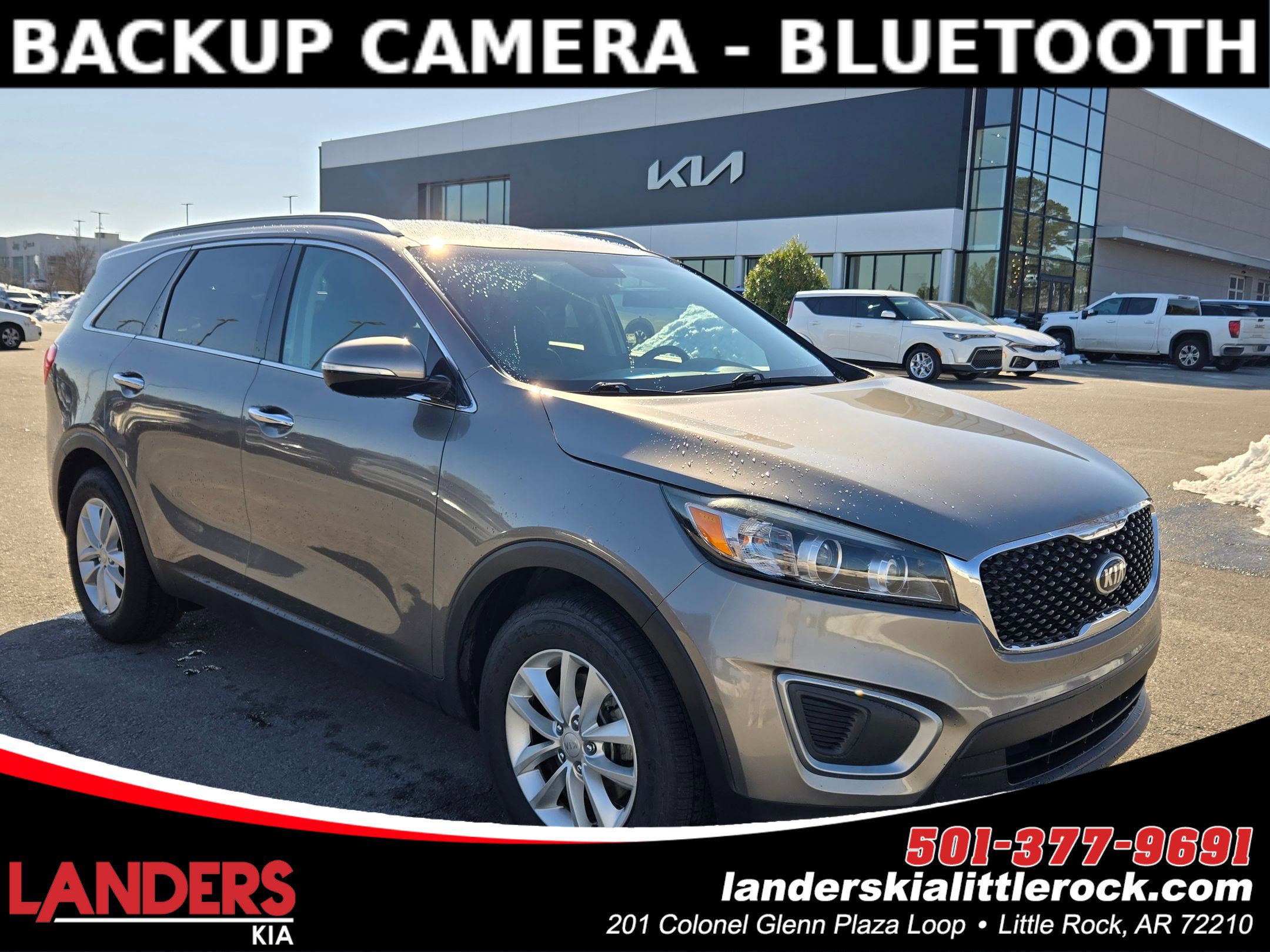 Used 2017 Kia Sorento LX w/ LX Convenience Package image 1