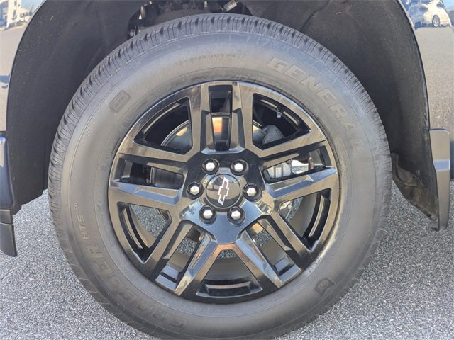 Used 2022 Chevrolet Silverado 1500 Custom image 12