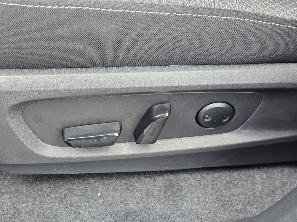 New 2026 Nissan Pathfinder SV image 32