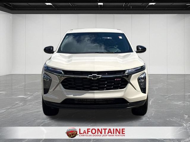 Used 2026 Chevrolet Trax RS w/ Driver Confidence Package FWD image 8