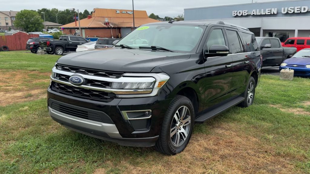 Used 2024 Ford Expedition Max Limited AWD/4WD image 2