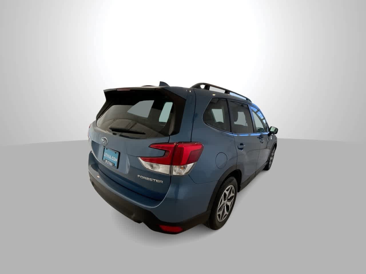 Used 2022 Subaru Forester Premium AWD/4WD image 8