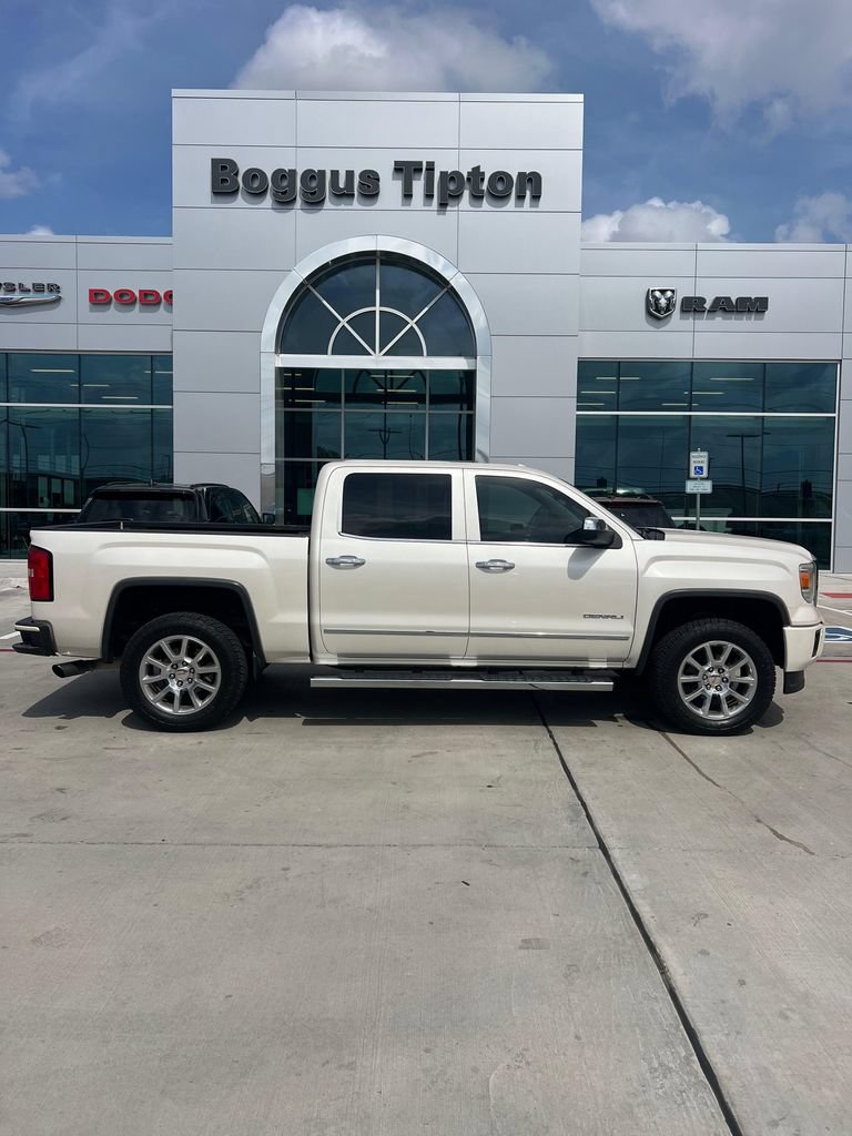 Used 2015 GMC Sierra 1500 Denali w/ Driver Alert Package AWD/4WD image 2