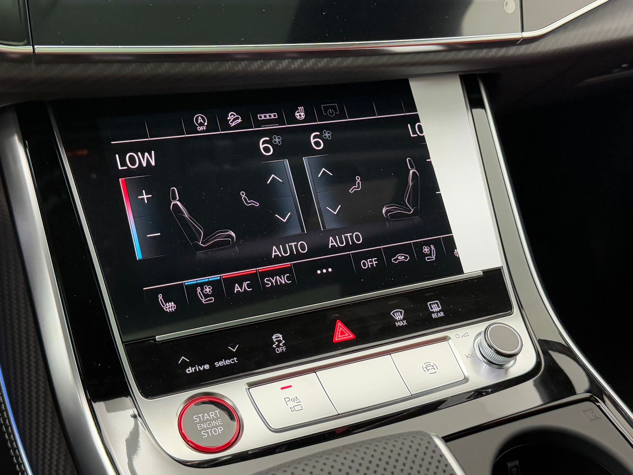 New 2026 Audi SQ7 Premium Plus AWD/4WD image 29