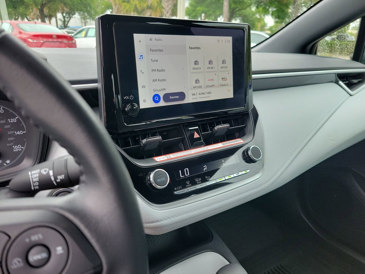 Used 2025 Toyota Corolla SE image 23