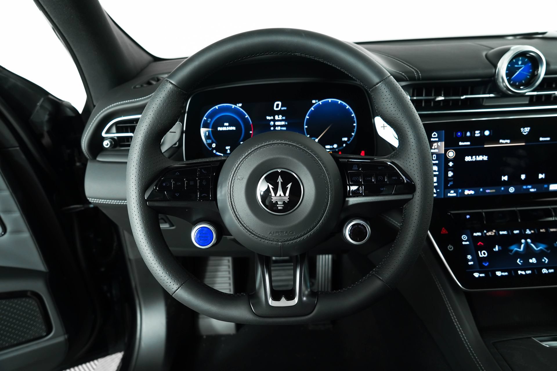 Used 2025 Maserati Grecale GT AWD/4WD image 24