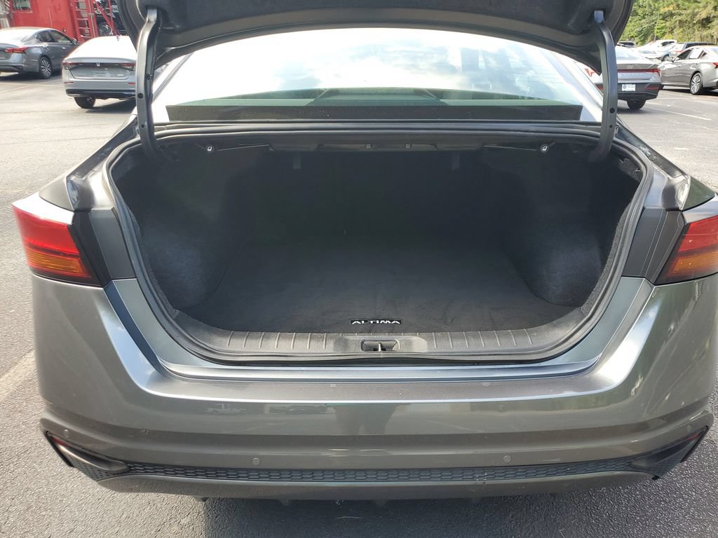 Used 2025 Nissan Altima 2.5 SV AWD/4WD image 9