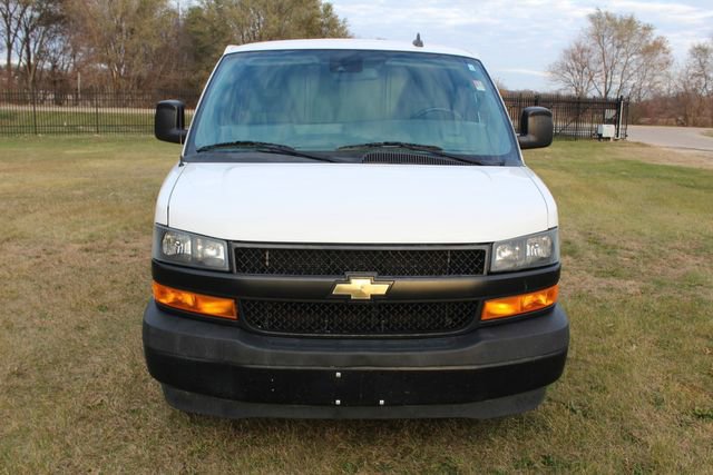 Used 2020 Chevrolet Express 3500 Extended w/ Driver Convenience Package RWD image 8