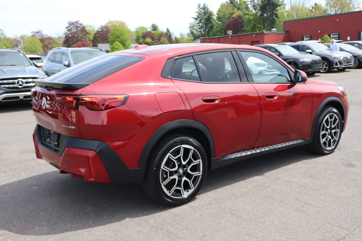 Used 2026 BMW X2 xDrive28i AWD/4WD image 5