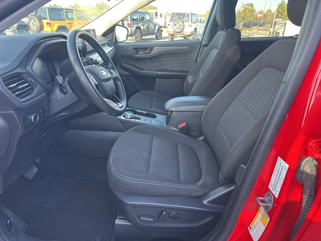 Used 2024 Ford Escape Active image 14