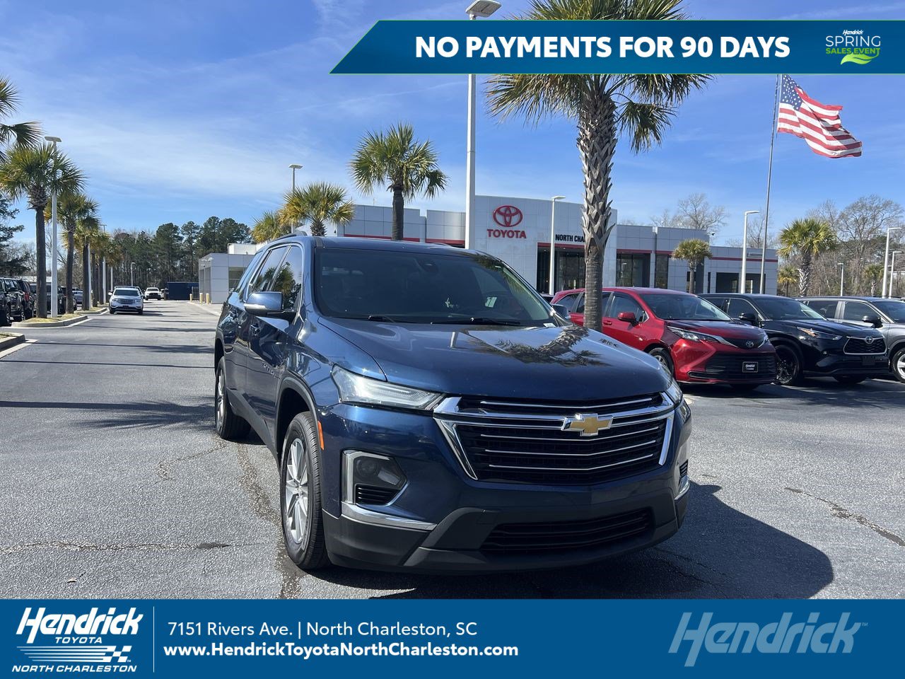 Used 2023 Chevrolet Traverse LT image 1