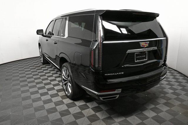 New 2026 Cadillac Escalade ESV Luxury w/ Touring Package image 31
