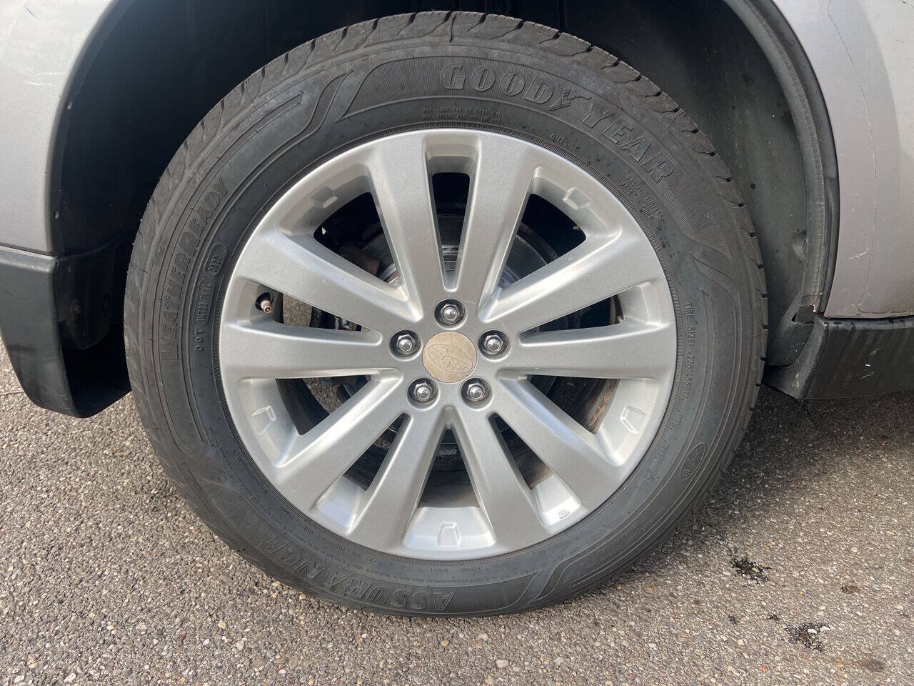 Used 2011 Subaru Forester 2.5X Limited AWD/4WD image 27