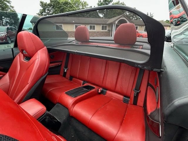 Used 2017 BMW M4 Convertible RWD image 16