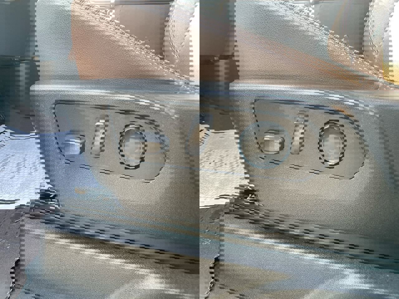 Used 2021 Chevrolet Tahoe High Country w/ Premium Package image 13