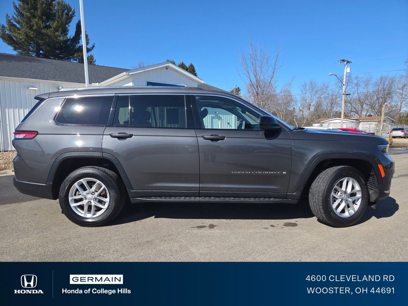 Used 2022 Jeep Grand Cherokee L Laredo w/ Luxury Tech Group I image 22