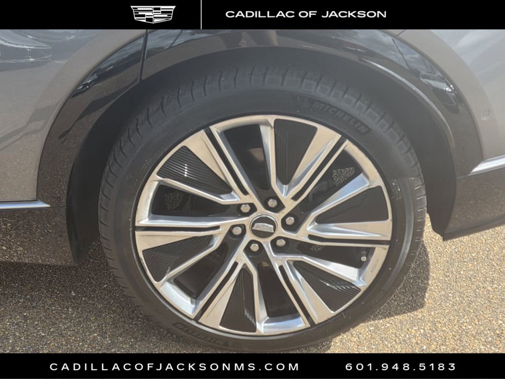 Used 2023 Cadillac Lyriq 2WD image 23