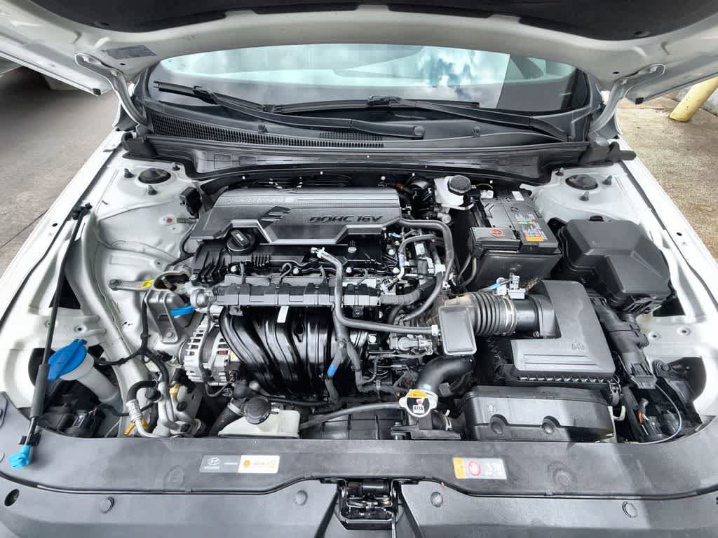 Used 2025 Hyundai Elantra SEL FWD image 10