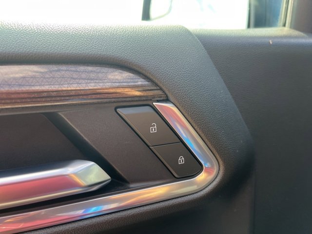 Used 2025 Chevrolet Silverado 1500 LT image 17