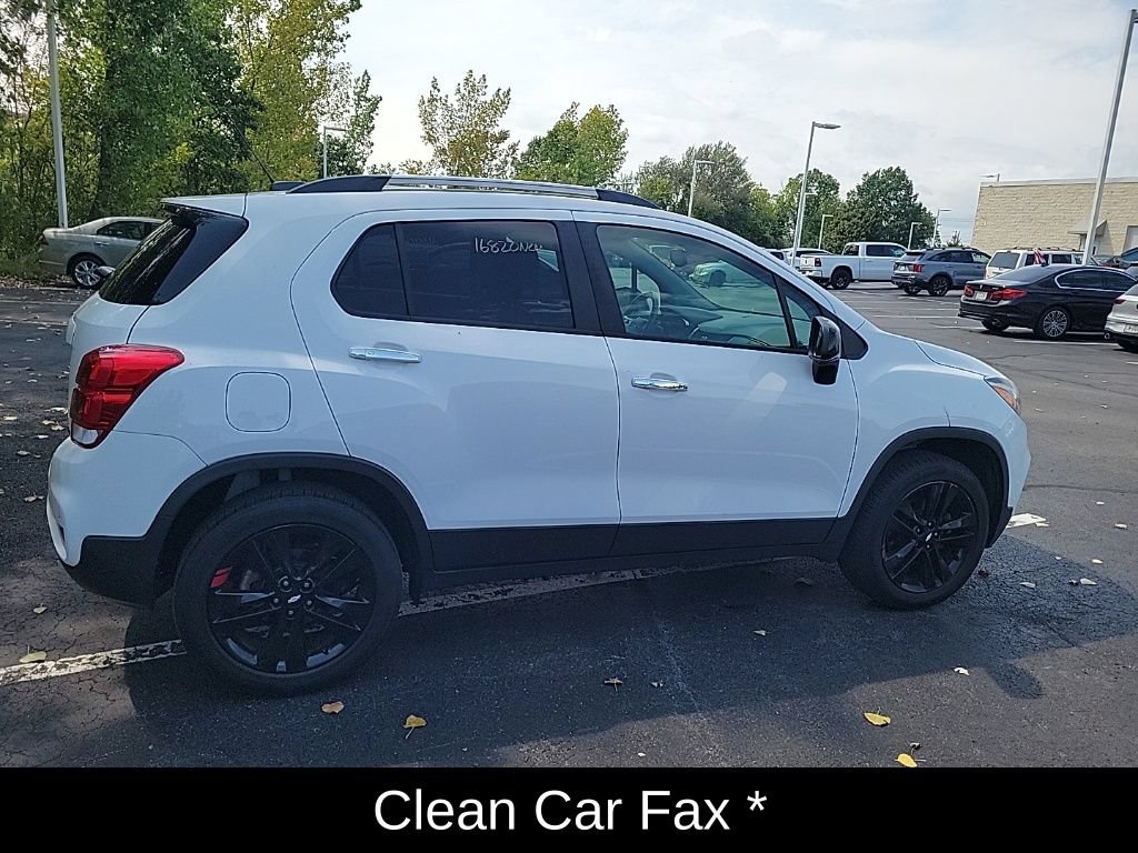 Used 2018 Chevrolet Trax LT w/ Redline Edition AWD/4WD image 2