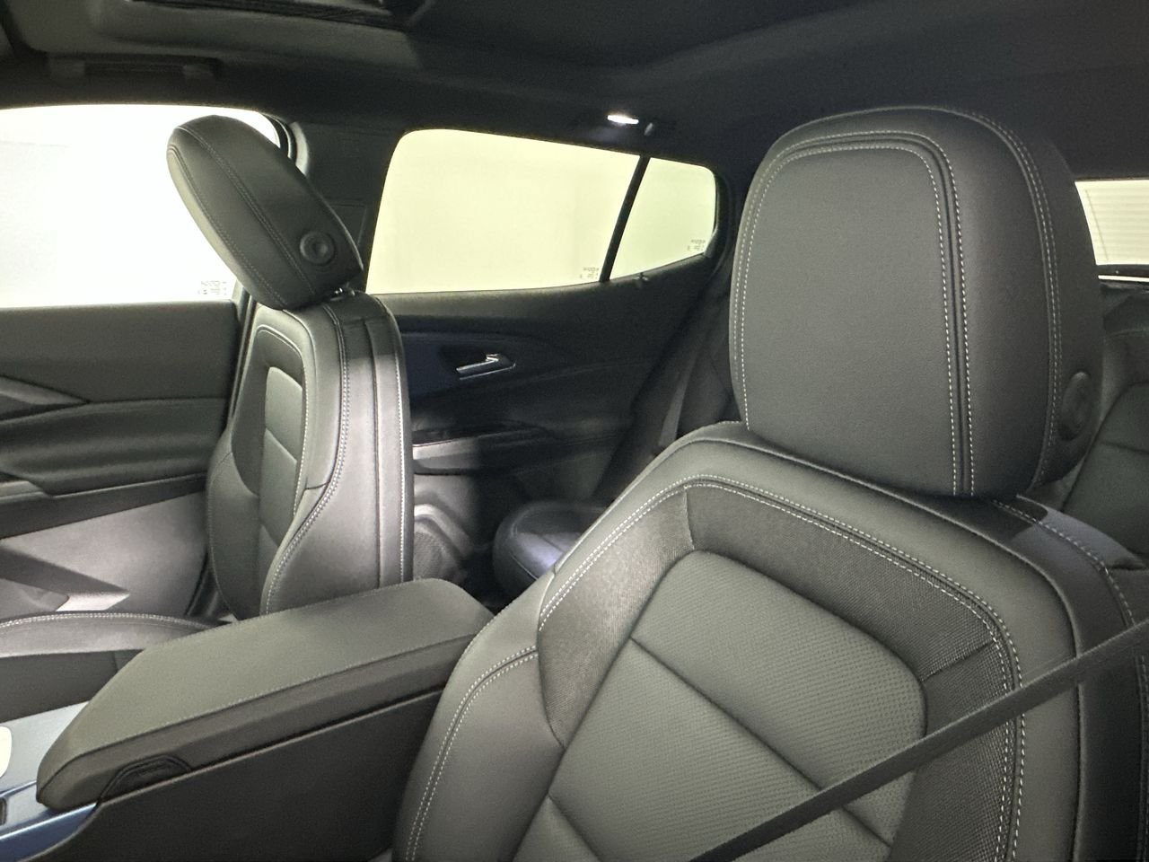 New 2026 Chevrolet Equinox EV LT AWD/4WD image 79