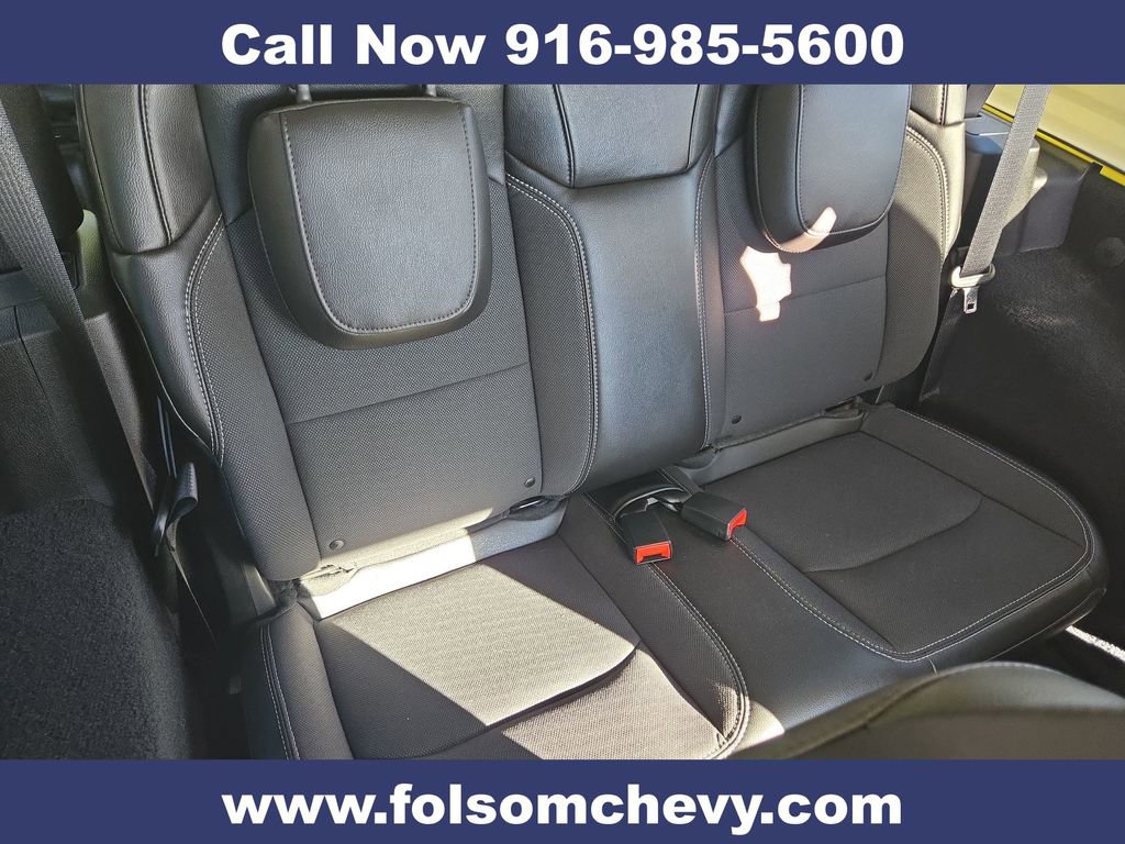 Used 2023 Jeep Wrangler Sport S image 29