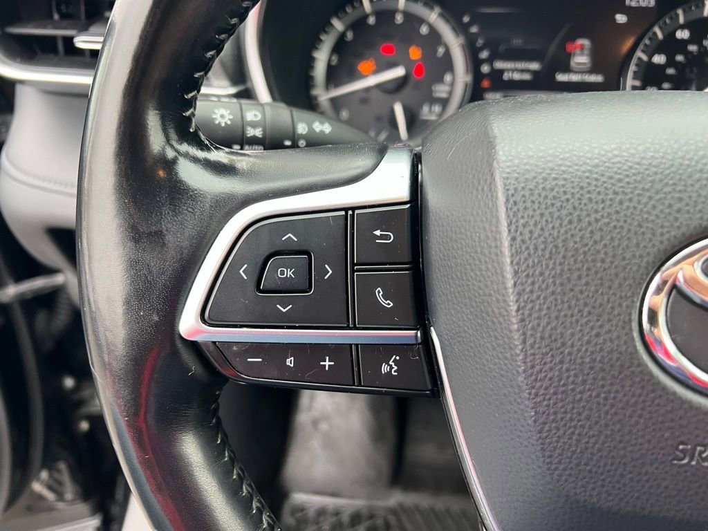 Used 2020 Toyota Highlander Platinum image 43