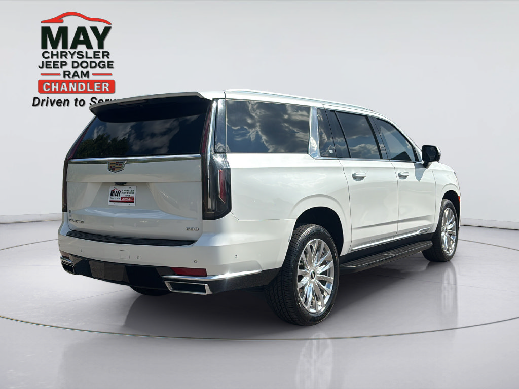 Used 2022 Cadillac Escalade ESV Premium Luxury AWD/4WD image 7