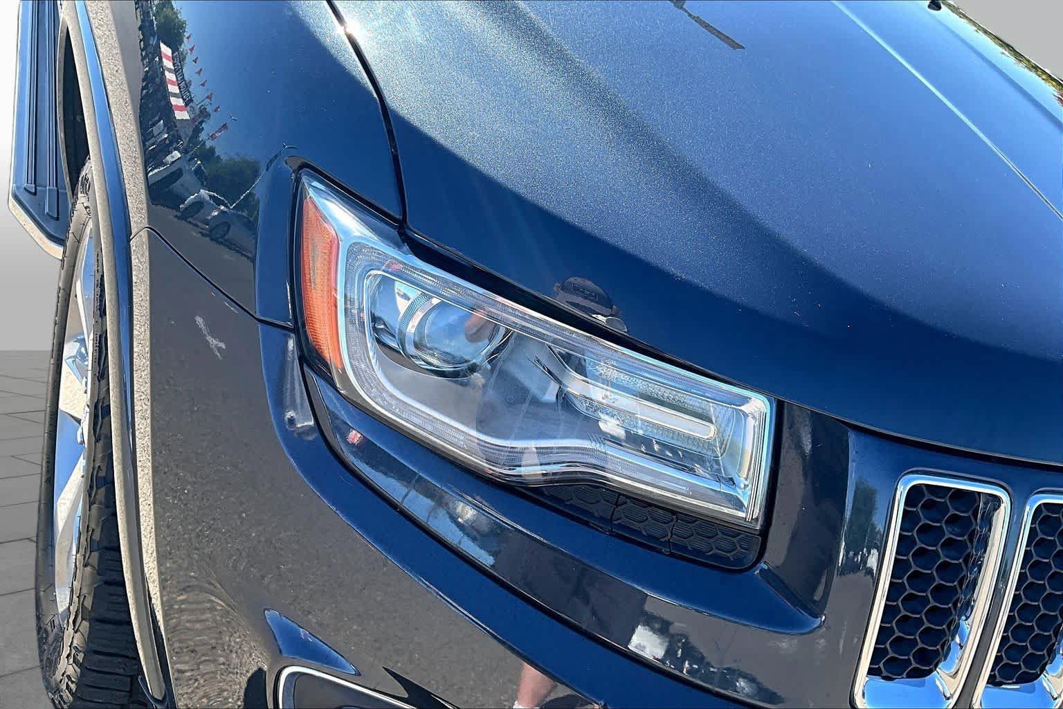 Used 2014 Jeep Grand Cherokee Overland AWD/4WD image 27