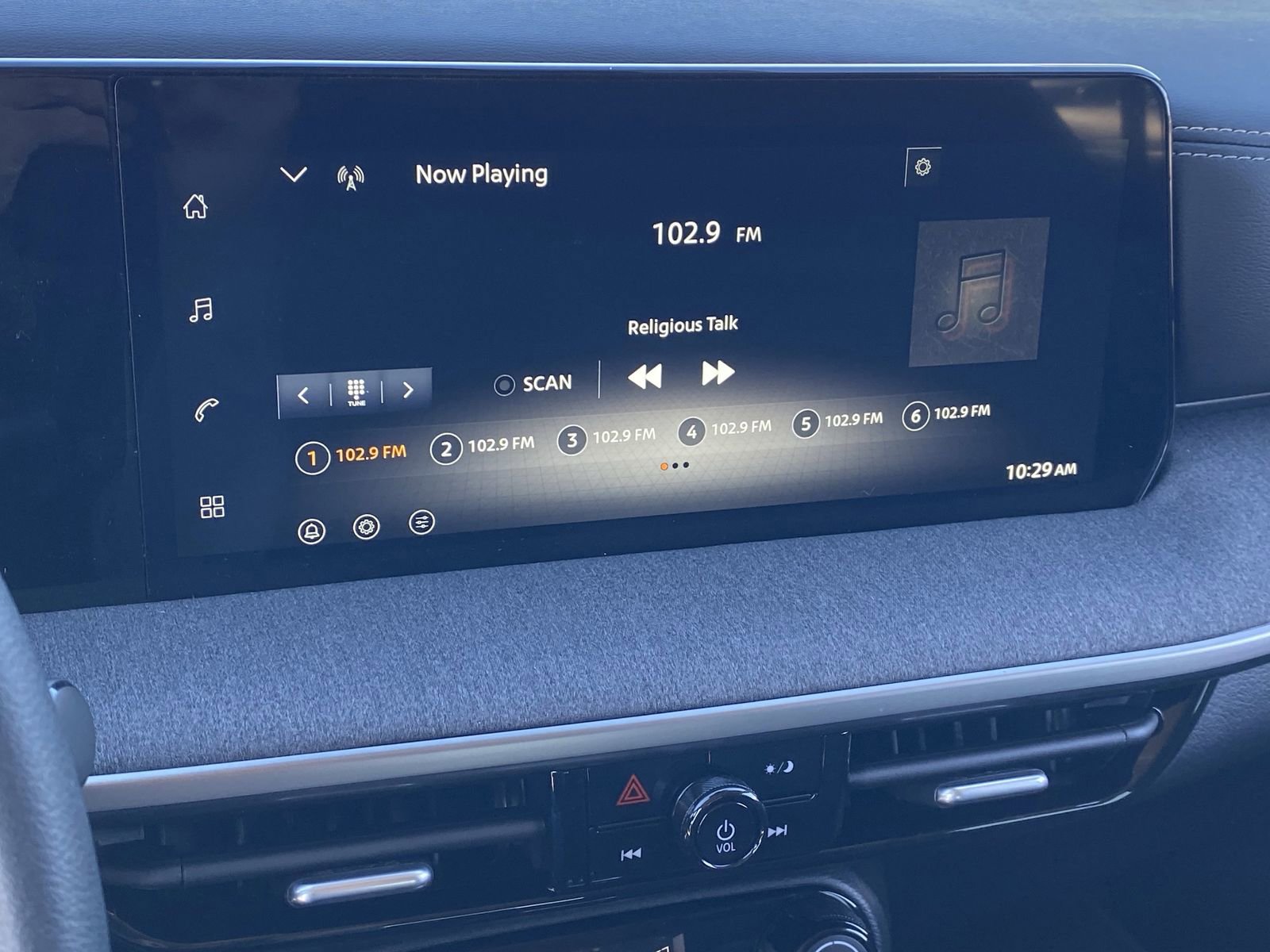 New 2026 Nissan Kicks SV FWD image 27