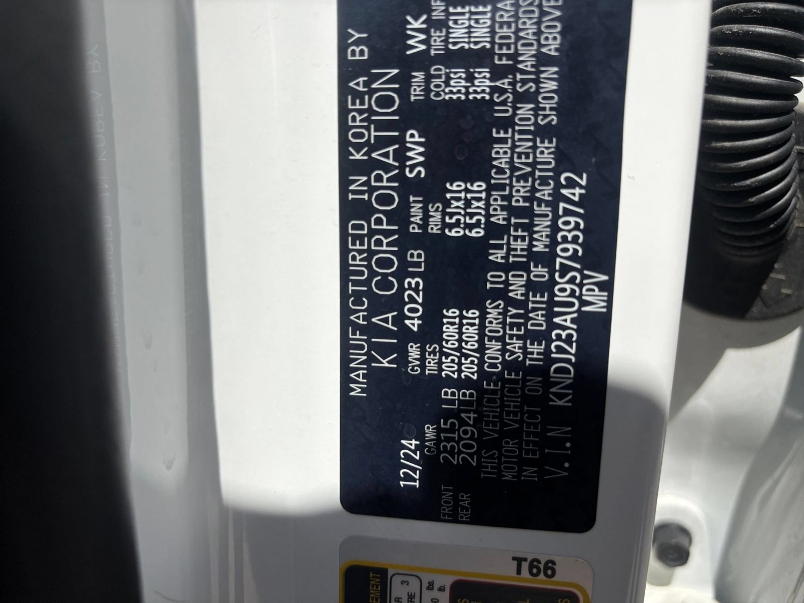 Used 2025 Kia Soul LX w/ LX Technology Package FWD image 25