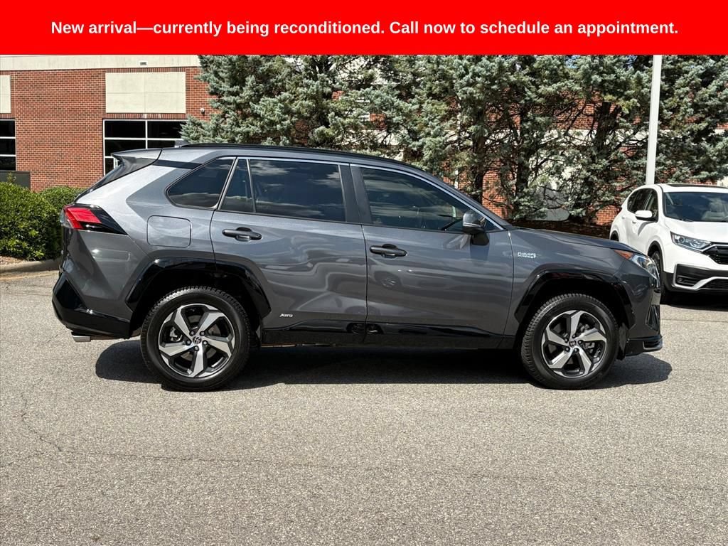 Used 2021 Toyota RAV4 SE w/ Weather & Moonroof Package AWD/4WD image 6