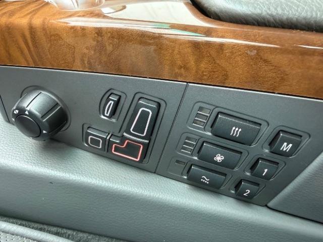 Used 2005 BMW 745i image 32