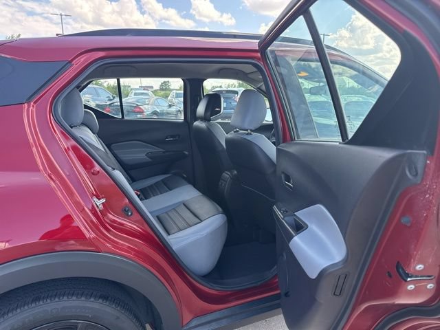 Used 2023 Nissan Kicks SR w/ SR Premium Package FWD image 24