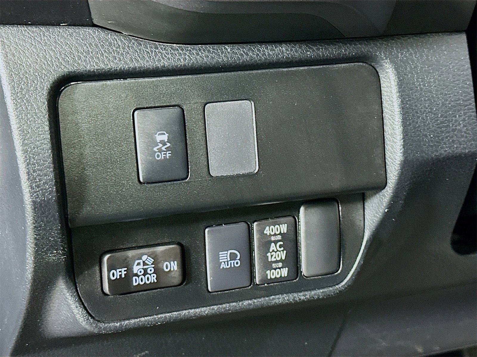 Certified 2020 Toyota Tacoma TRD Off-Road image 10