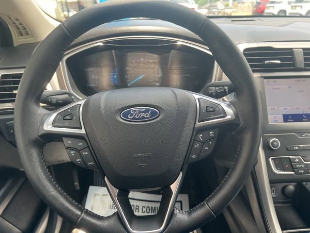 Used 2020 Ford Fusion SEL FWD image 20