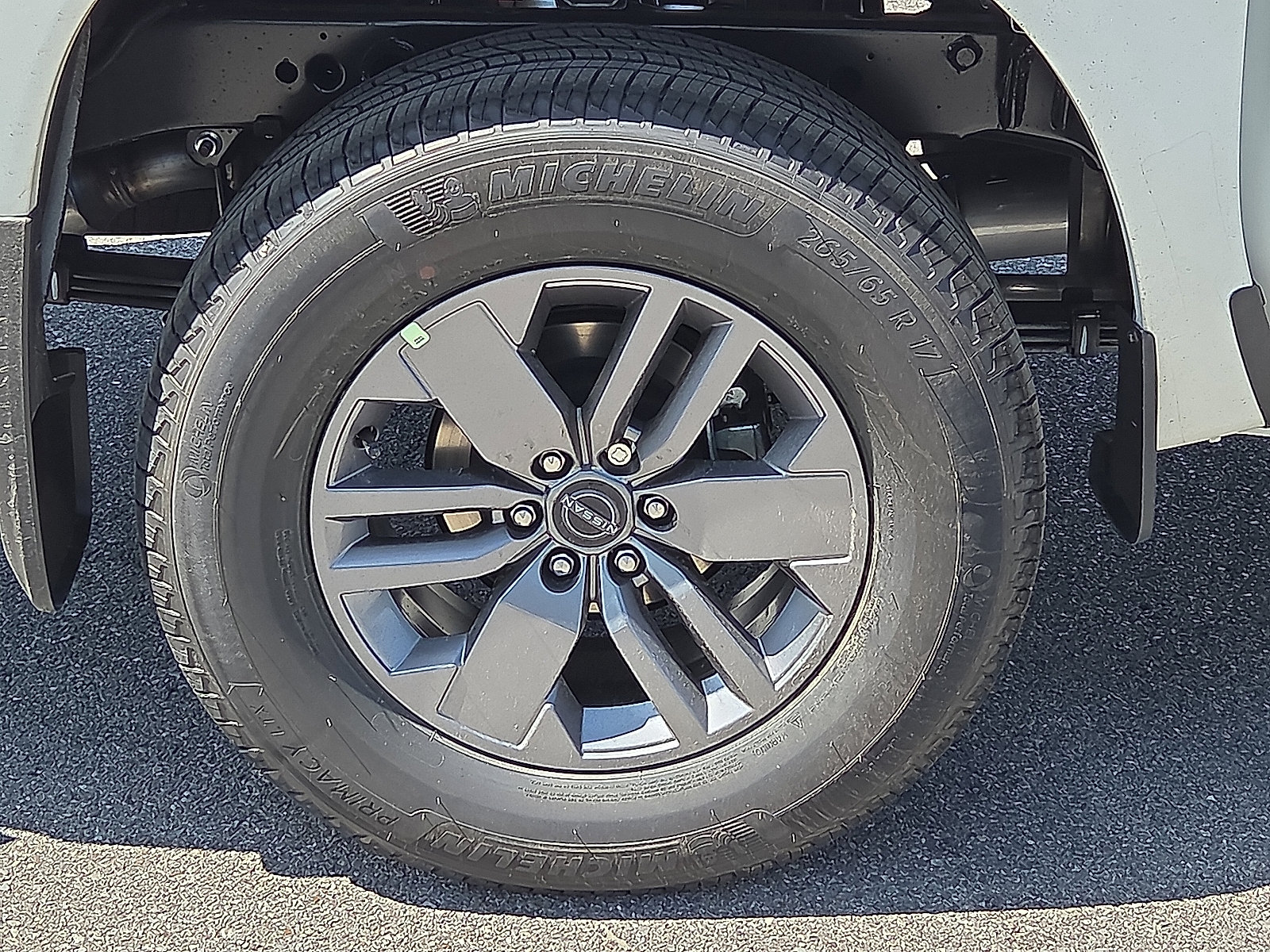 New 2026 Nissan Frontier SV w/ Tow Package AWD/4WD image 7