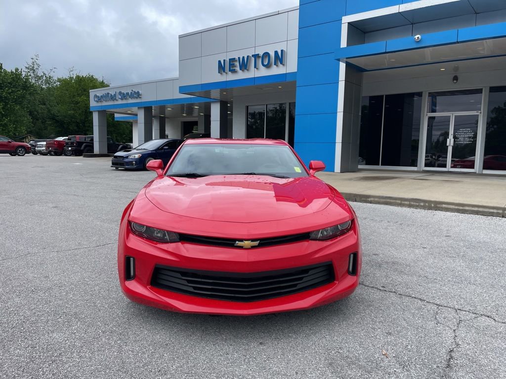 Used 2018 Chevrolet Camaro LT w/ Technology Package RWD image 2