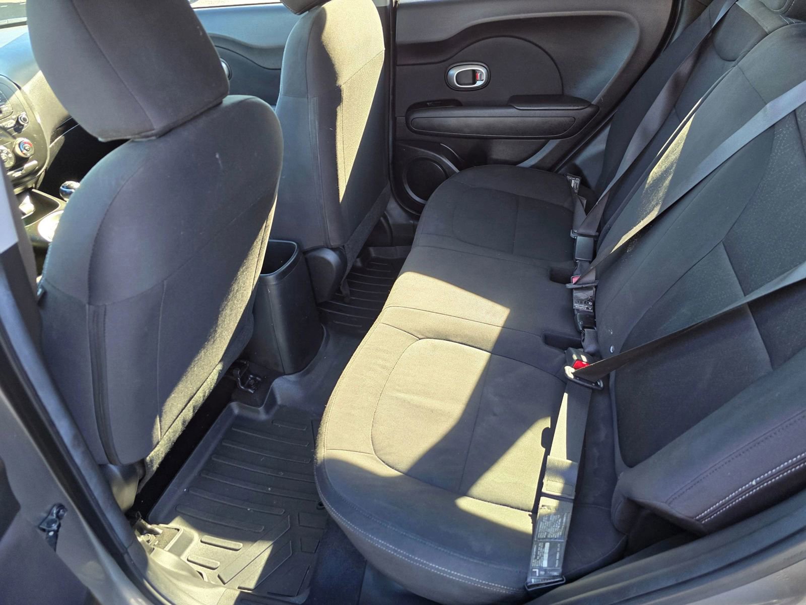 Used 2015 Kia Soul image 16