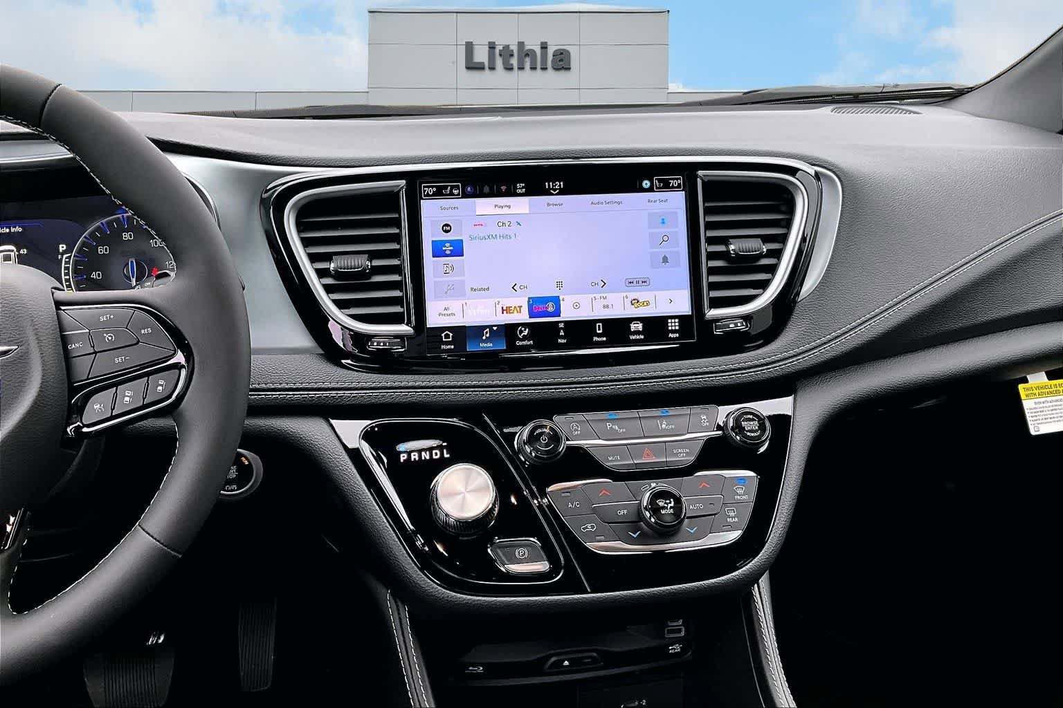 New 2026 Chrysler Pacifica Limited w/ Uconnect Theater Family Group AWD/4WD image 16