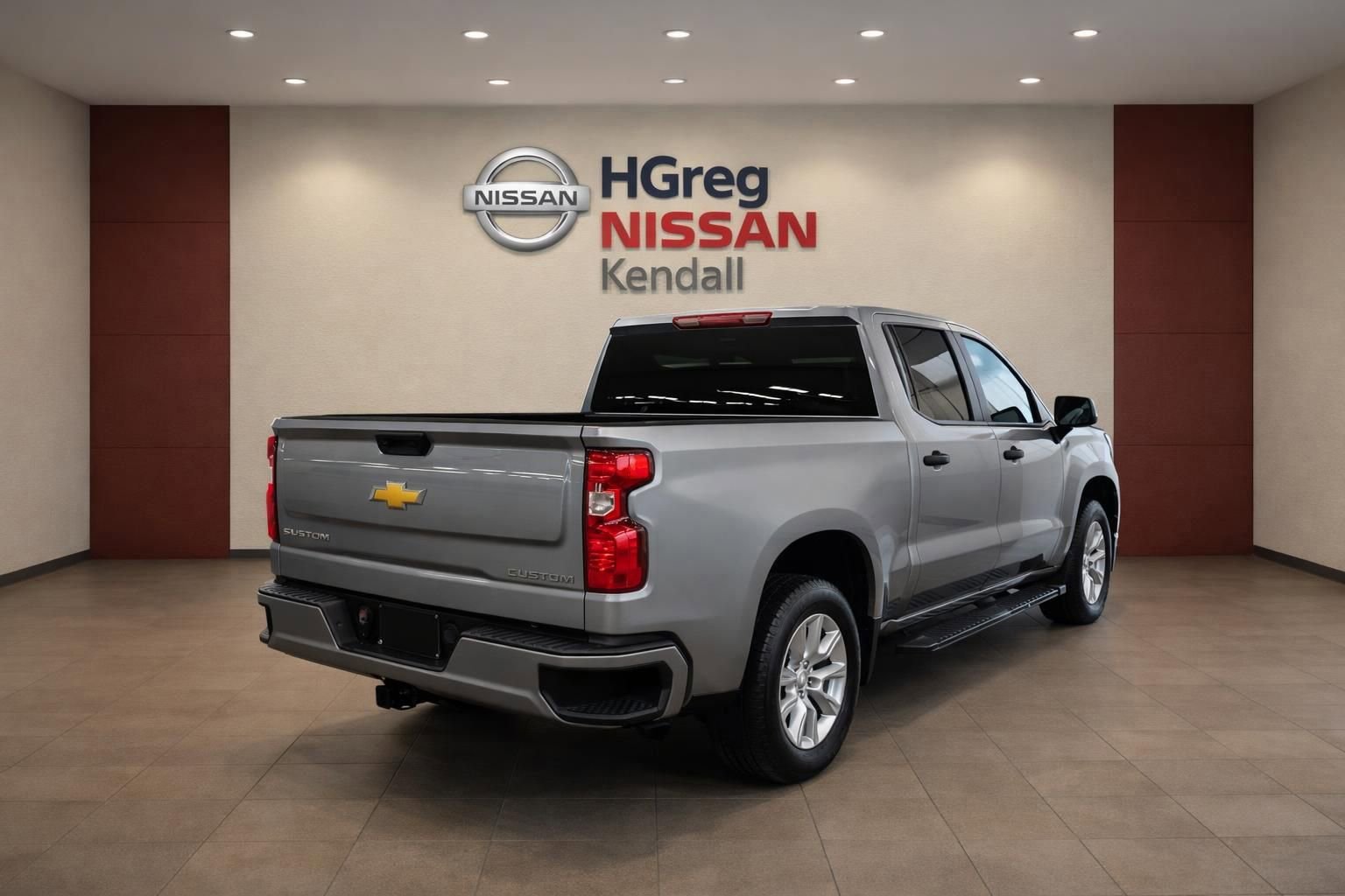 Used 2025 Chevrolet Silverado 1500 Custom RWD image 4