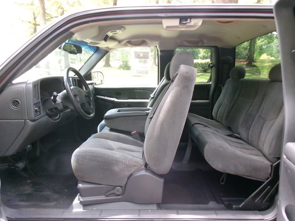 Used 2004 Chevrolet Silverado 1500 LS RWD image 11