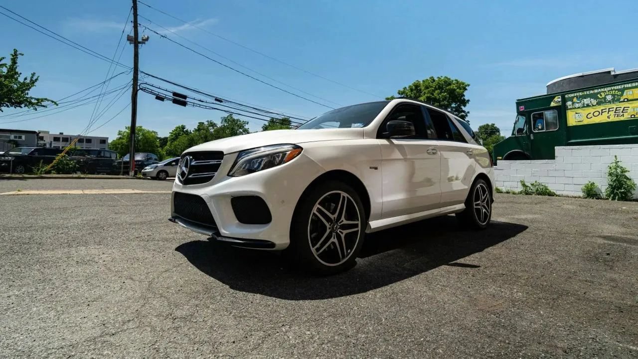 Used 2017 Mercedes-Benz GLE 43 AMG 4MATIC w/ Premium 2 Package image 7