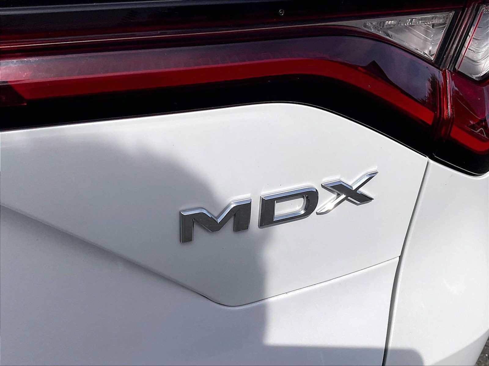 Used 2025 Acura MDX w/ Technology Package FWD image 11