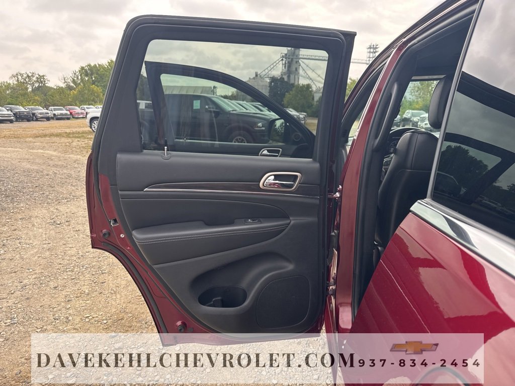 Used 2016 Jeep Grand Cherokee Overland w/ Advanced Technology Group image 19