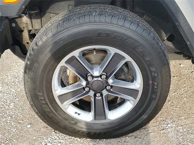 Used 2018 Jeep Wrangler Unlimited Sahara w/ Cold Weather Group image 8