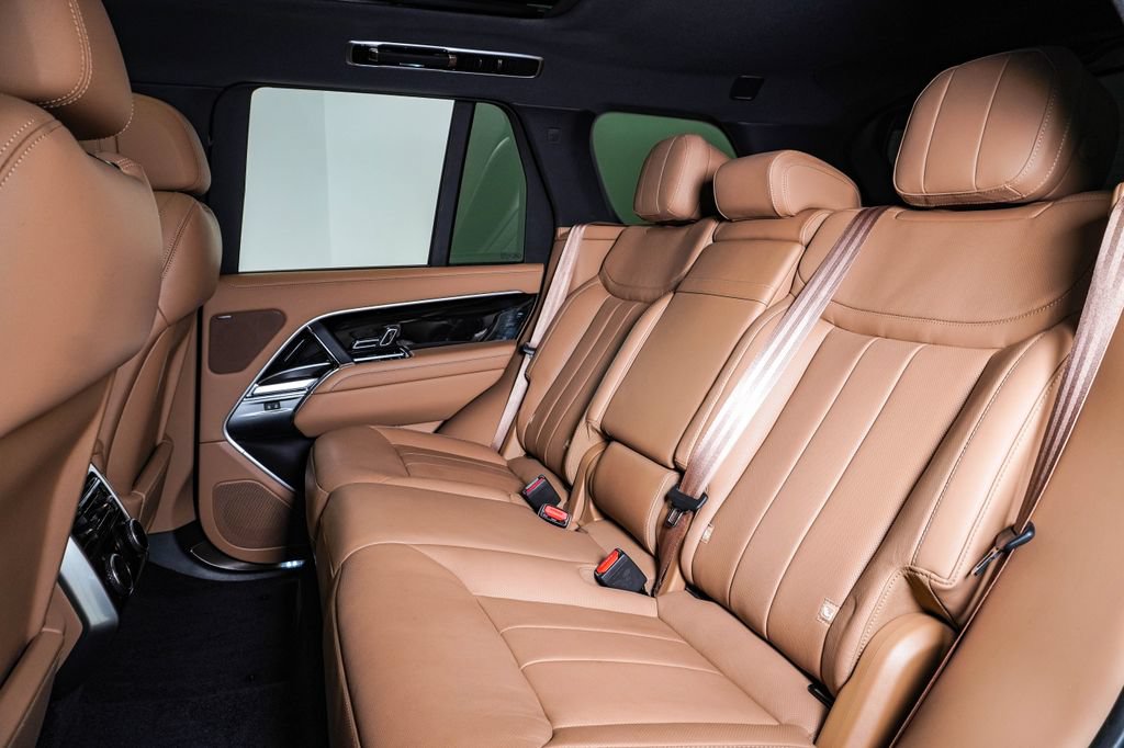 Used 2023 Land Rover Range Rover SE AWD/4WD image 17